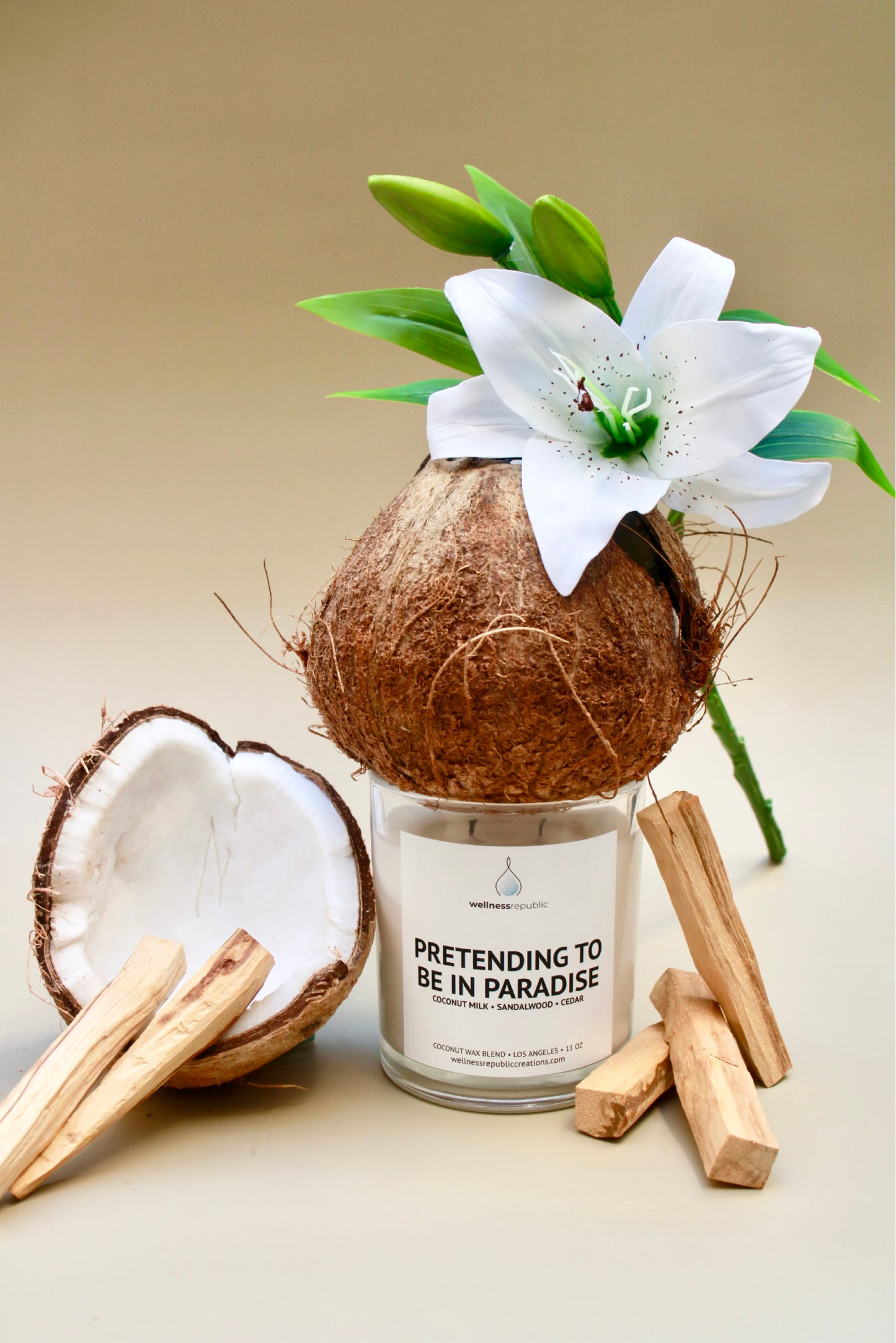 Pretending to be in Paradise Candle
